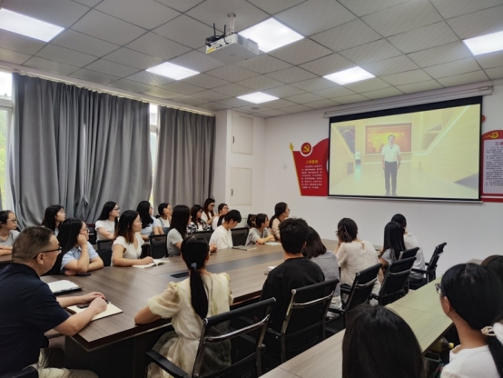 公司开展“大国担当”思政大课观影活动